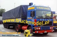 Trafinga Crosset Volvo F12 Globetrotter huifoplegger foto